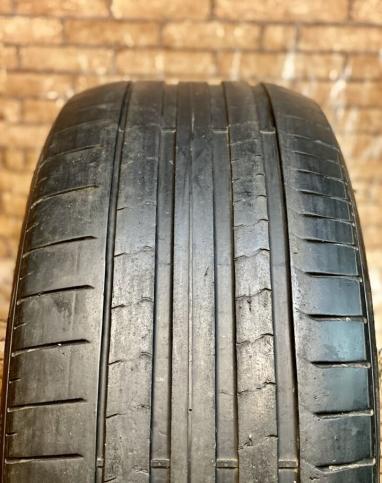 Pirelli P Zero PZ4 275/45 R21