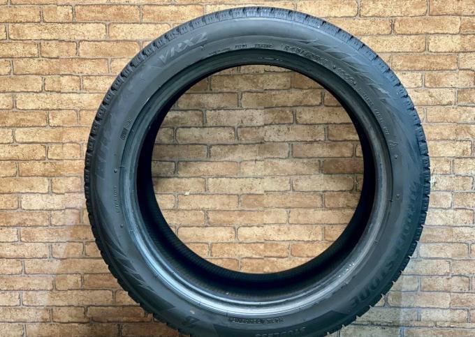 Bridgestone Blizzak VRX2 245/45 R18