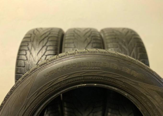 Nokian Tyres Hakkapeliitta R2 SUV 235/60 R17