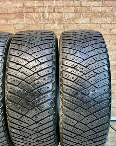 Goodyear Ultragrip Ice Arctic 205/55 R16