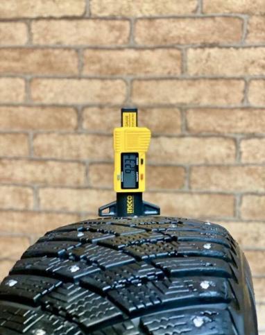 Goodyear UltraGrip Ice Arctic SUV 185/60 R15