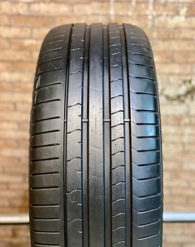 Pirelli P Zero PZ4 225/40 R19