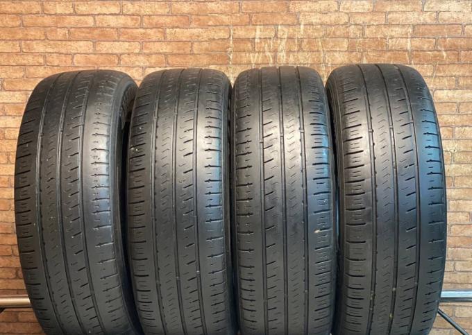 Hankook Radial RA28 205/65 R16C