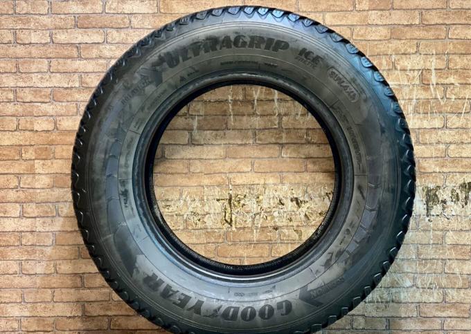 Goodyear UltraGrip Ice Arctic SUV 285/60 R18