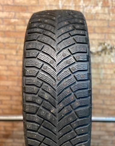 Michelin X-Ice North 4 215/55 R17