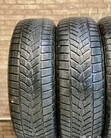 Goodyear UltraGrip Performance Gen-1 215/70 R16