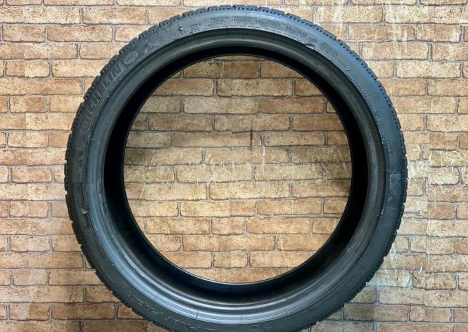 Michelin Pilot Alpin 4 235/35 R19