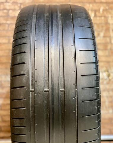 Pirelli P Zero PZ4 285/45 R20