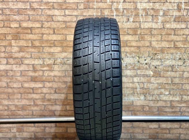 Yokohama Ice Guard IG30 205/55 R16