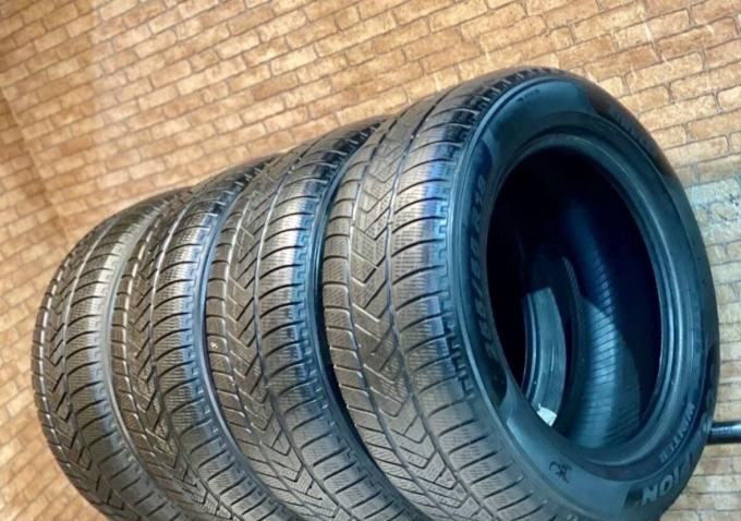 Pirelli Scorpion Winter Plus 255/55 R18