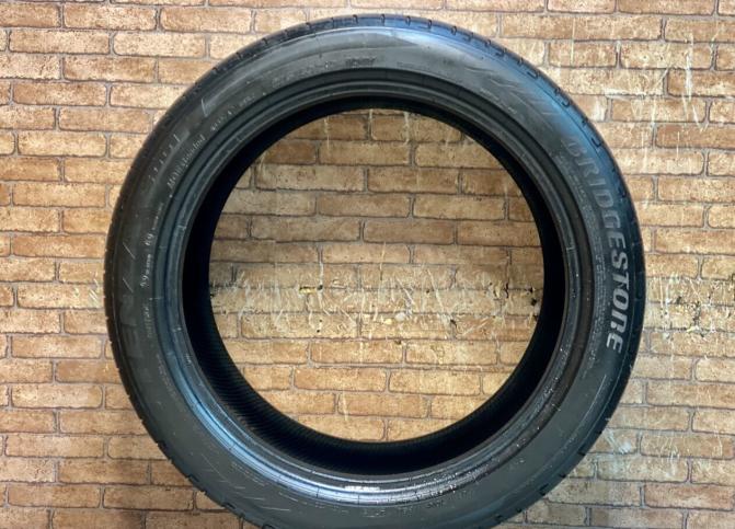 Bridgestone Potenza S001 275/40 R19