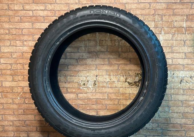 Nokian Tyres Hakkapeliitta 7 SUV 275/45 R20