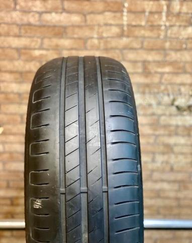 Goodyear EfficientGrip Performance 195/60 R15