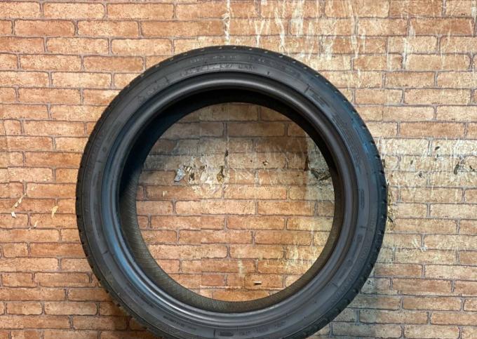 Goodyear UltraGrip Performance 215/45 R17