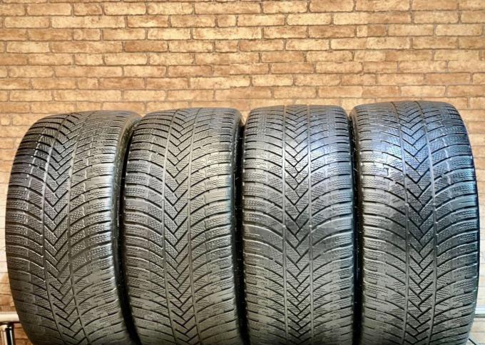 Bridgestone Blizzak LM-005 255/35 R20