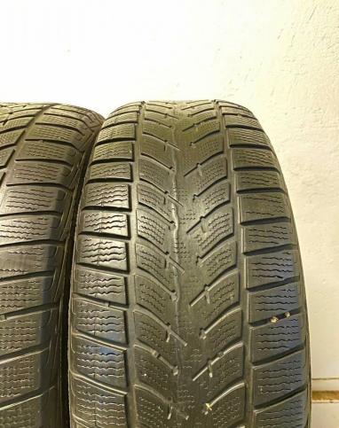 Goodyear UltraGrip Performance Gen-1 235/60 R18