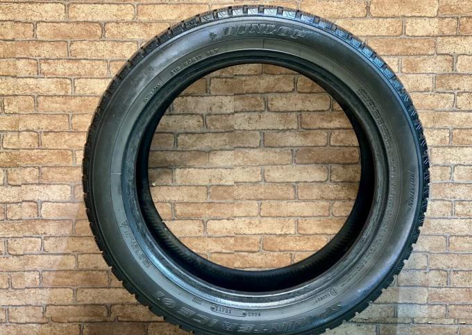 Dunlop SP Winter Ice 01 215/50 R17