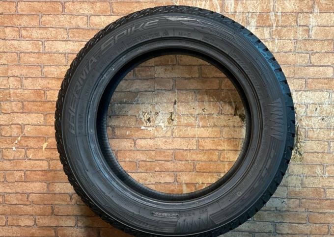 Nitto Therma Spike 205/55 R16