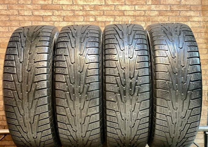 Nokian Tyres Hakkapeliitta R SUV 235/65 R17