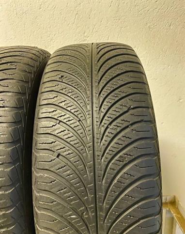 Goodyear Vector 4Seasons Gen-2 SUV 225/65 R17