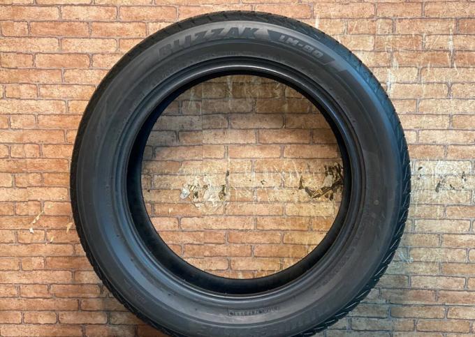 Bridgestone Blizzak LM-80 Evo 235/55 R19