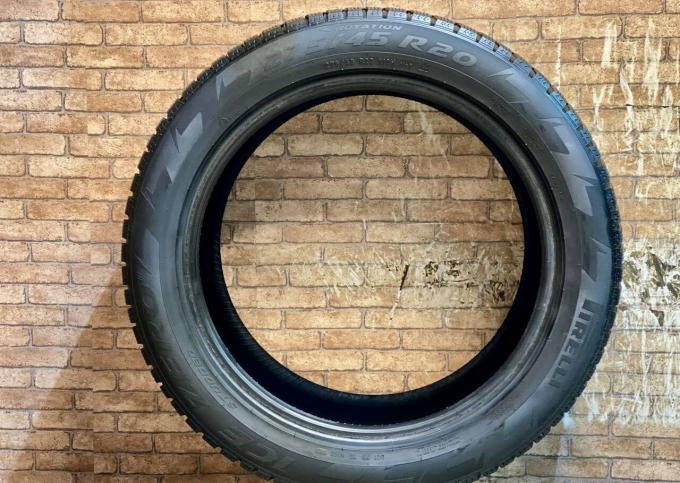 Pirelli Ice Zero 275/45 R20