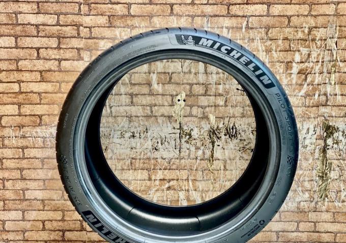 Michelin Pilot Sport 4 S 325/30 R21