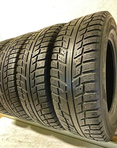 Kumho I'Zen KW22 235/65 R17