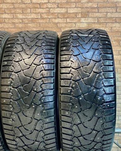 Pirelli Ice Zero 285/60 R18