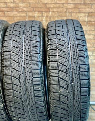 Bridgestone Blizzak VRX 225/60 R17