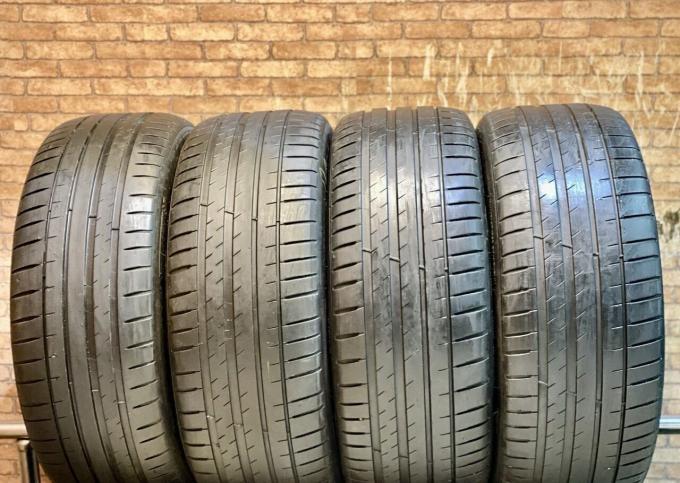 Michelin Pilot Sport 4 225/45 R19