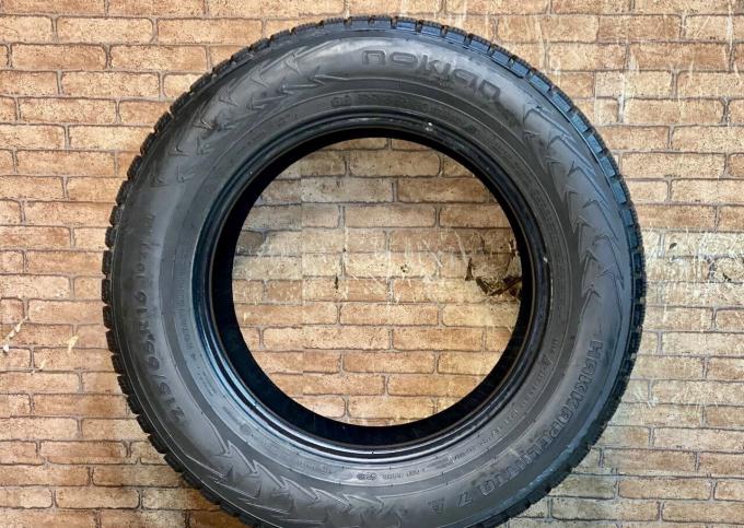 Nokian Tyres Hakkapeliitta 7 SUV 215/65 R16