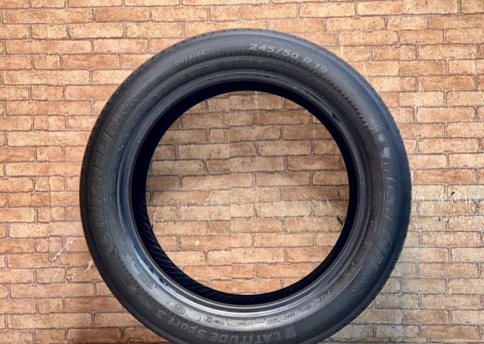 Michelin Latitude Sport 3 245/50 R19