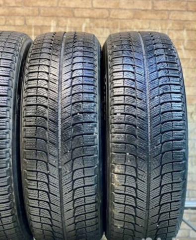 Michelin X-Ice XI3 215/65 R17