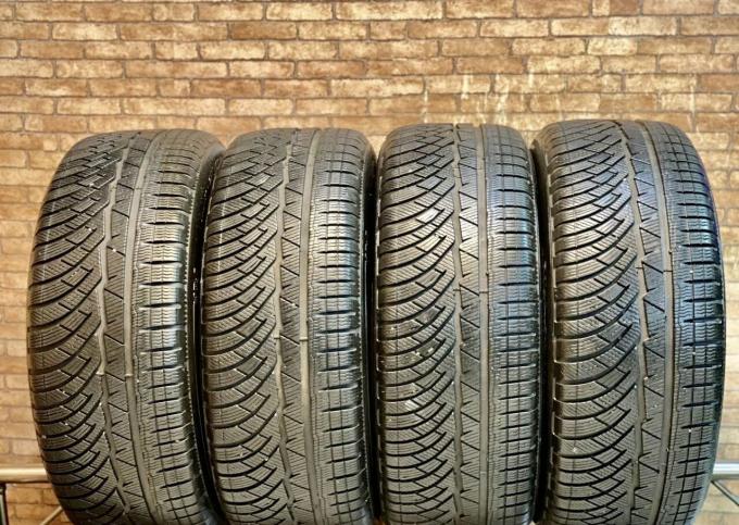 Michelin Pilot Alpin PA4 235/55 R17