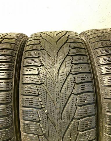 Nokian Tyres Hakkapeliitta R2 SUV 235/60 R17