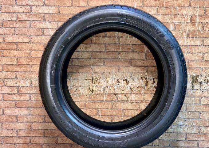 Goodyear EfficientGrip 255/45 R18