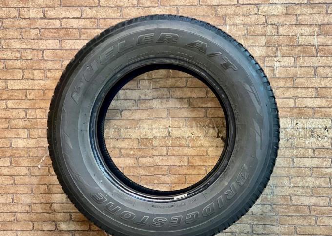 Bridgestone Dueler A/T 693 III 265/65 R17