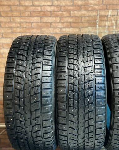 Dunlop SP Winter Ice 01 215/50 R17