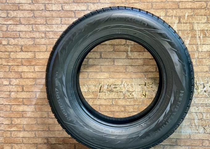 Nokian Tyres Hakkapeliitta R2 SUV 245/65 R17