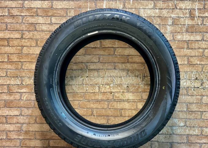 Bridgestone Blizzak VRX 205/55 R16