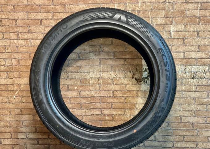 Kumho Ecsta PS71 275/40 R19