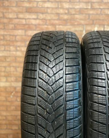 Goodyear UltraGrip Performance Gen-1 235/60 R18