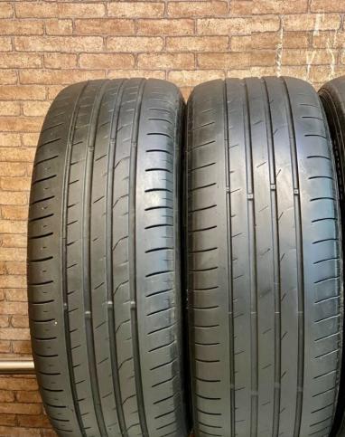 Nexen N'Fera SU1 215/60 R16