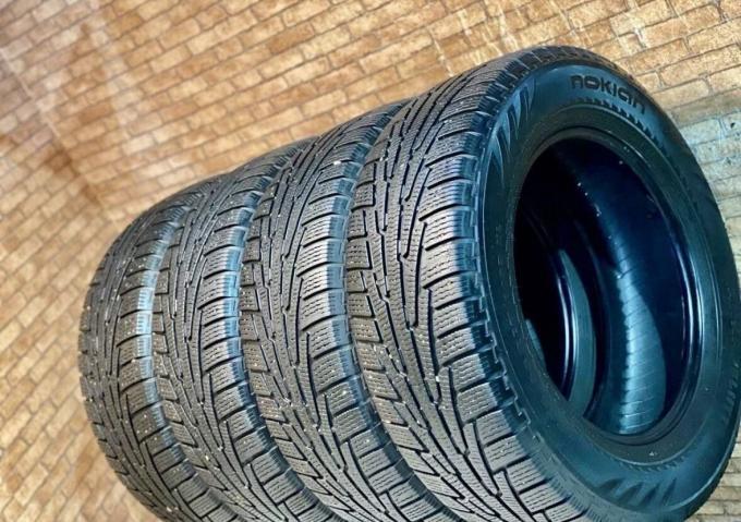 Nokian Tyres Hakkapeliitta R 235/65 R17