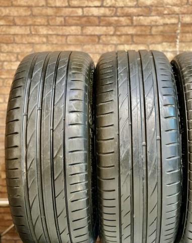 Maxxis Victra Sport VS5 225/40 R19 и 255/35 R19