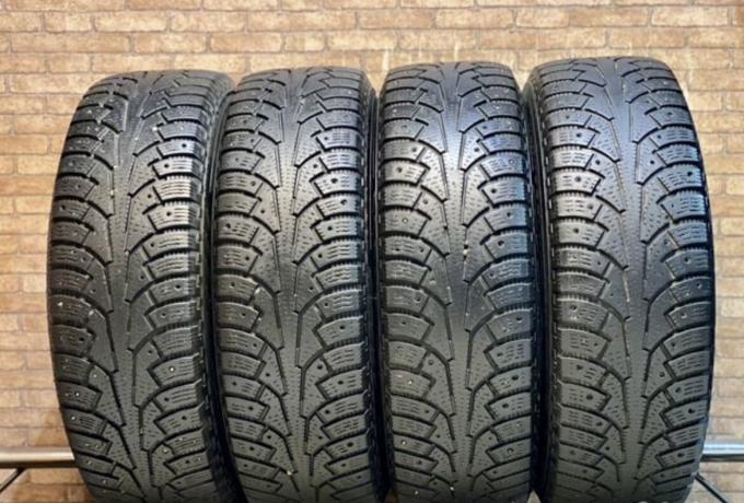 Nokian Tyres Hakkapeliitta 5 SUV 215/70 R16