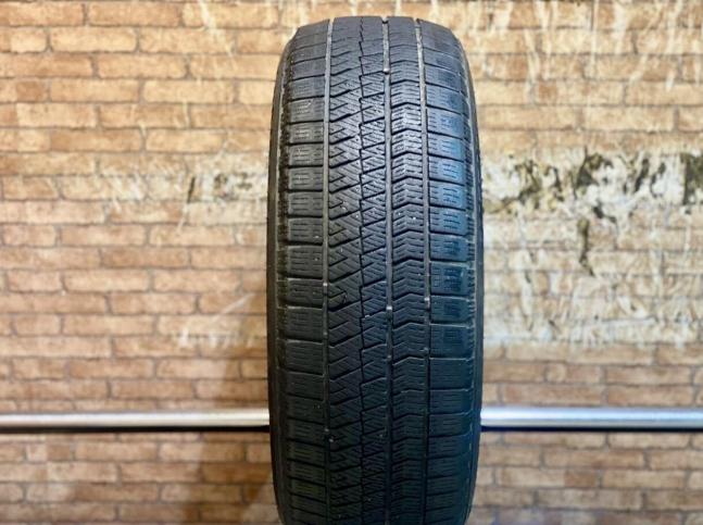 Bridgestone Blizzak Ice 205/60 R16