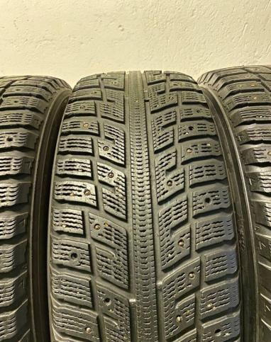 Kumho I'Zen KW22 235/65 R17