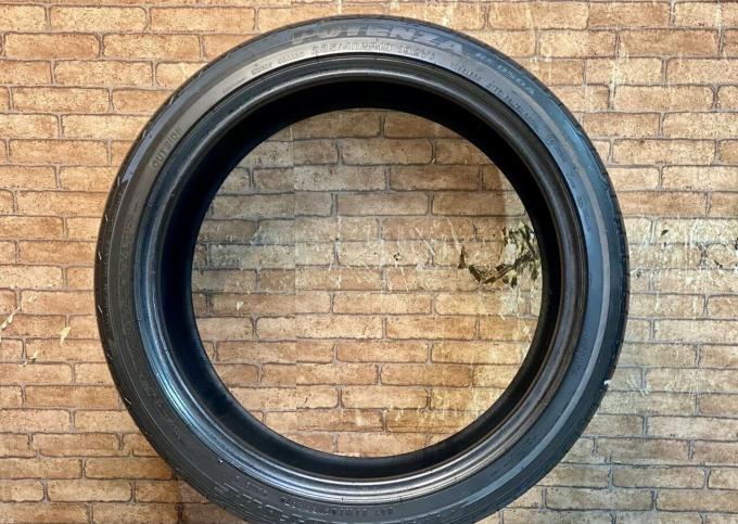 Bridgestone Potenza RE050A 235/40 R19